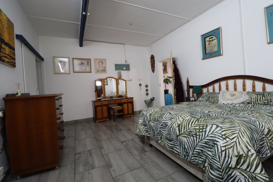 5 Bedroom Property for Sale in Kabega Park Eastern Cape
